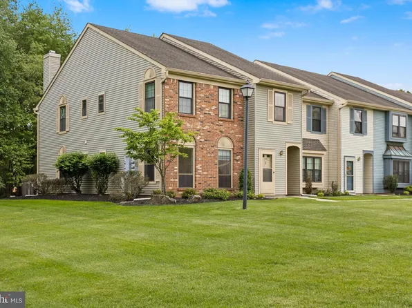139 Wyndham Pl, Robbinsville, NJ 08691