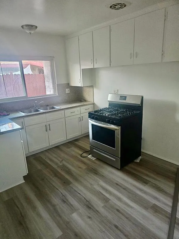 2 bed, 1.0 bath, 850 sqft, $2,750 — Photo 4