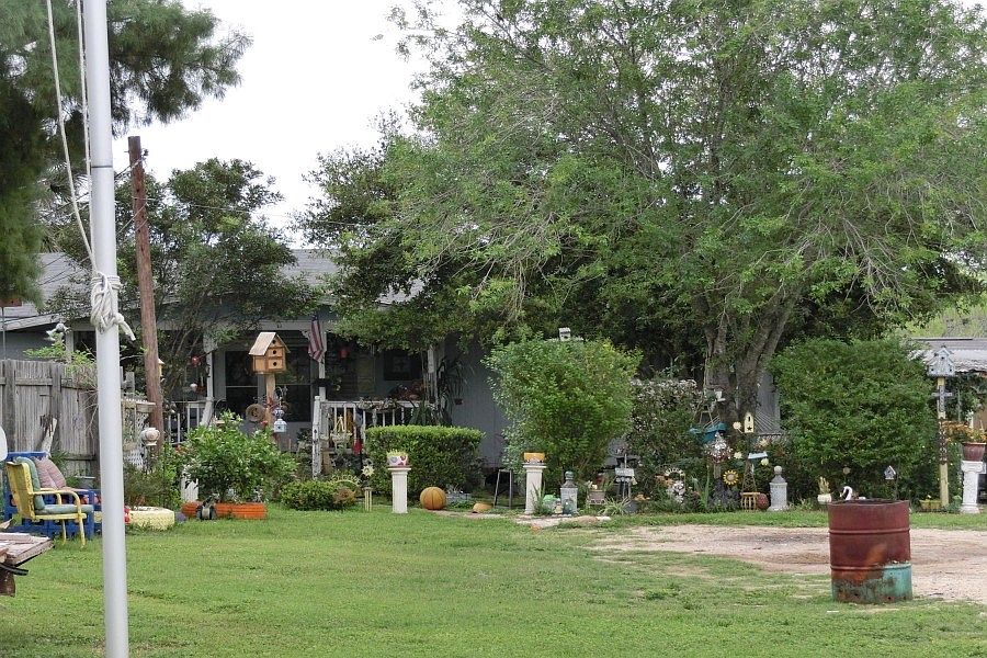 1st image of 9518 Garnett Ave