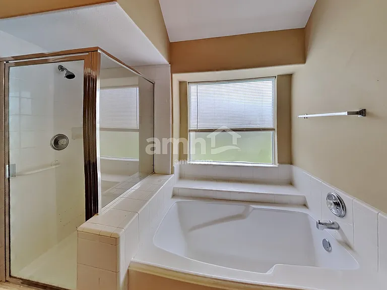 1827 Pinewood Court Dr — Photo 11