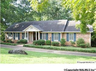118 Roberta Rd SE, Huntsville, AL 35802