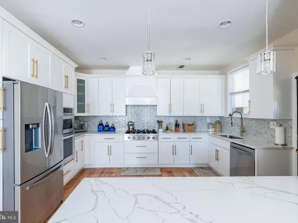 55 E Stewart Ave, Lansdowne, PA 19050