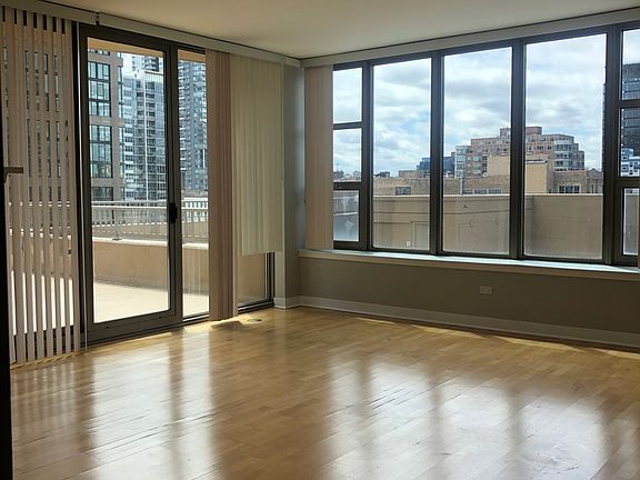 3rd image of 200 N Jefferson St APT 501