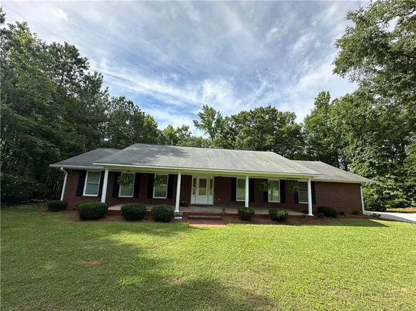 560 Lee Road 246, Salem, AL 36874