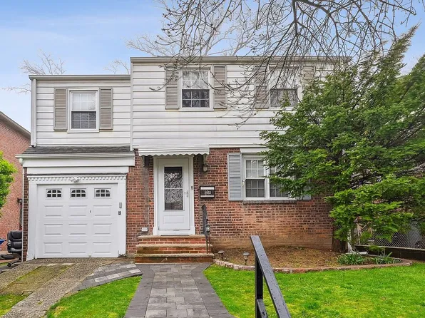 8033 209th St, Queens Village, NY 11427