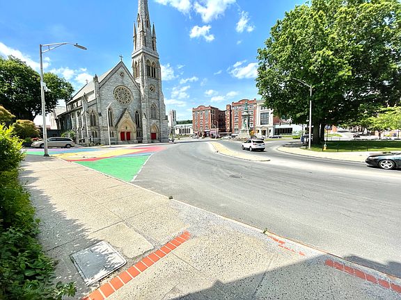 4th image of 133 W Main St #2B