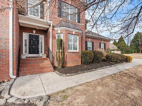 3rd image of 6 White Hawk Ct