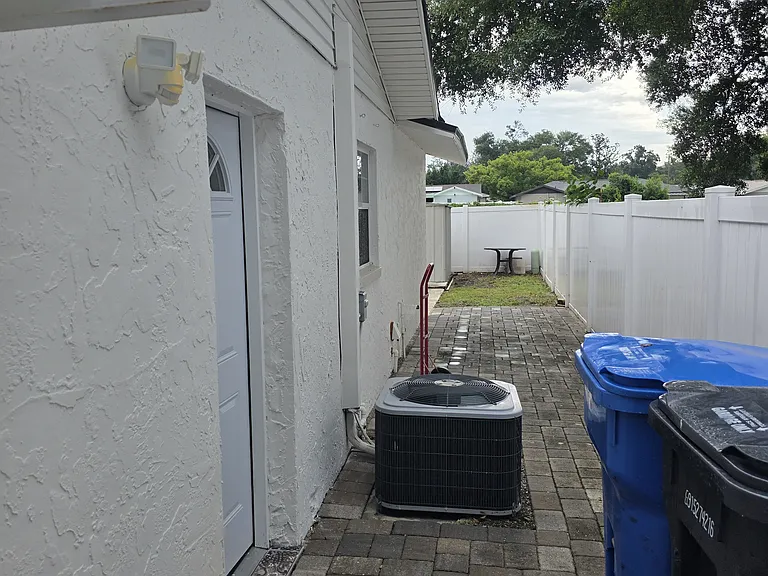 107 Valley Cir #A — Photo 15