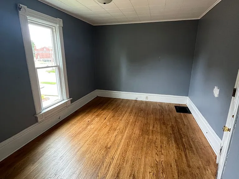 1140 N Church St — Photo 2