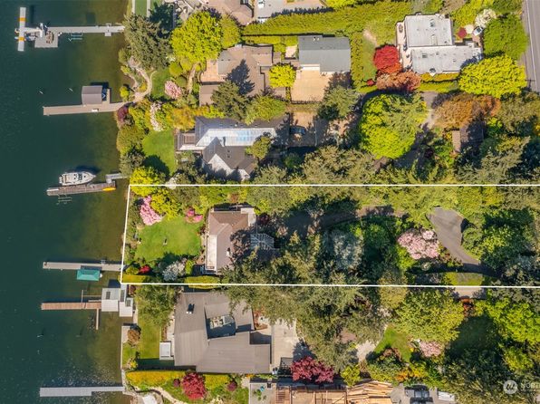 9525 Lake Washington Boulevard NE, Bellevue, WA 98004