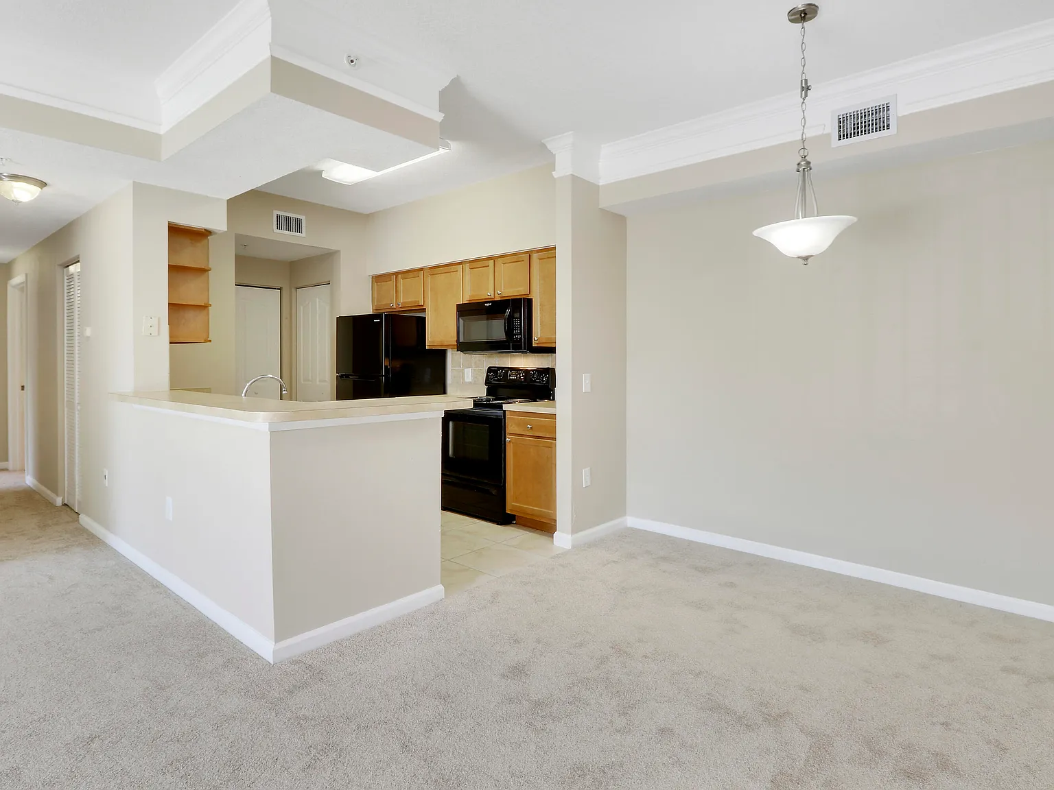 2 bed, 1.0 bath, 998 sqft, $2,100 — Photo 4
