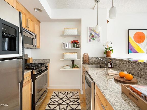 2nd image of 53 Boerum Pl APT 9C