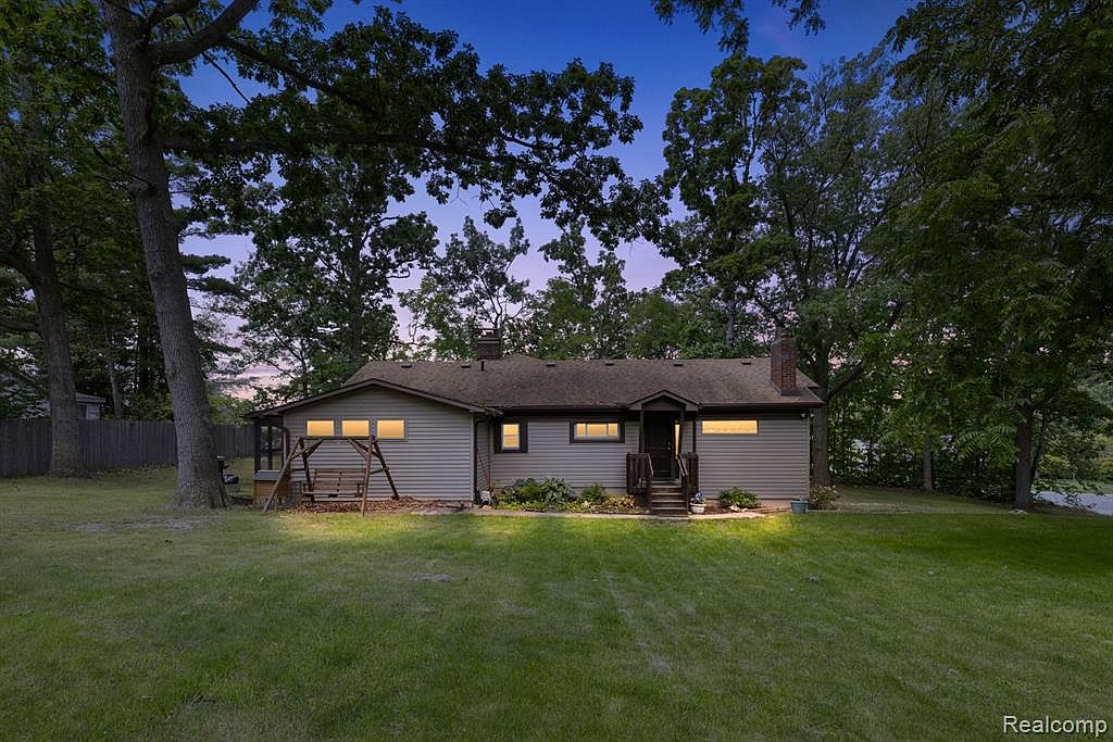 421 S Opdyke Rd, Auburn Hills, MI 48326 MLS 20230053911 Zillow