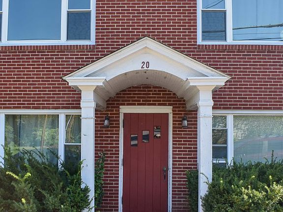 3rd image of 20-22 N Highland St #20-4