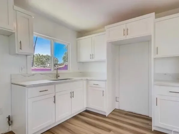 1207 E 87th Pl, Los Angeles, CA 90002