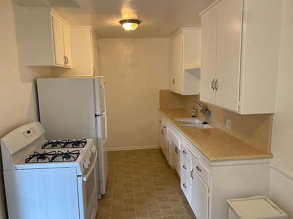 5th image of 6330 W 79th Pl #K