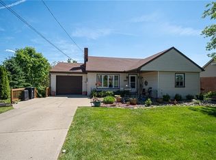 1480 Carlson Dr, Ambridge, PA 15003