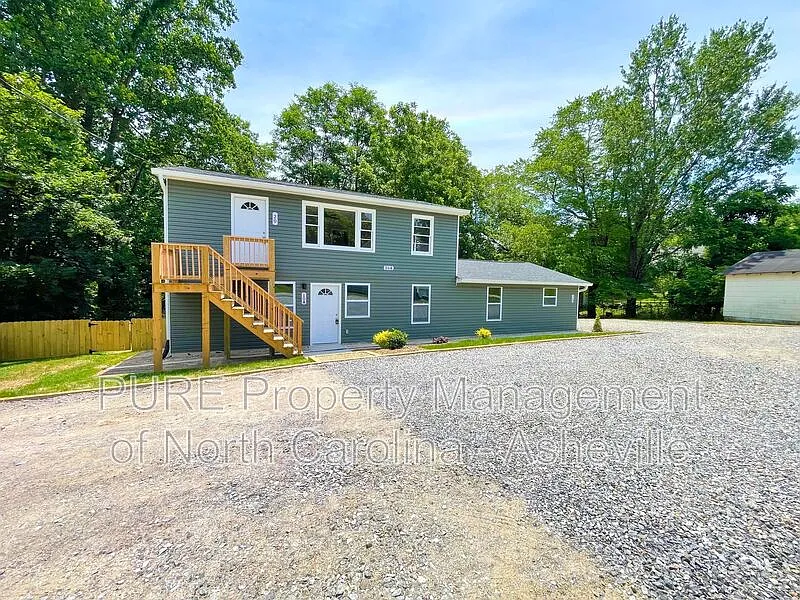 2 bed, 1.0 bath, 785 sqft, $1,950 — Photo 1