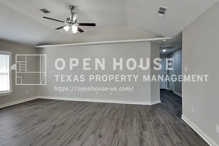 3 bed, 2.0 bath, 1223 sqft, $1,875 — Photo 3
