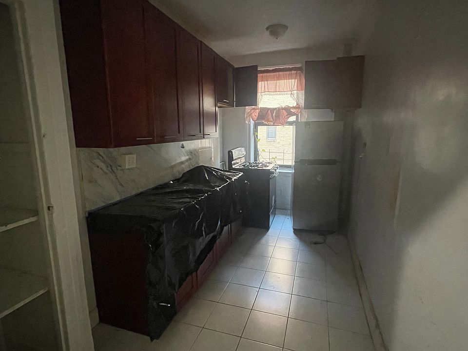2nd image of 201 Linden Blvd #11D