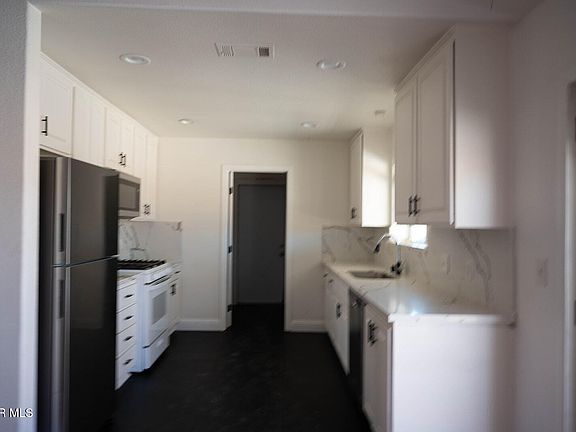 4th image of 20848 Georgetown St