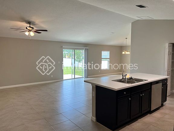 4th image of 259 SW Tulip Blvd