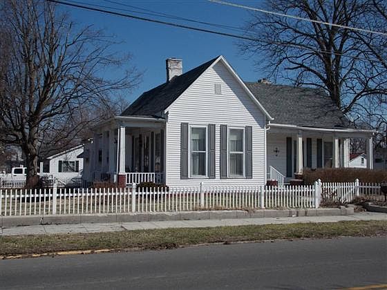 1st image of 203 E Bellville St