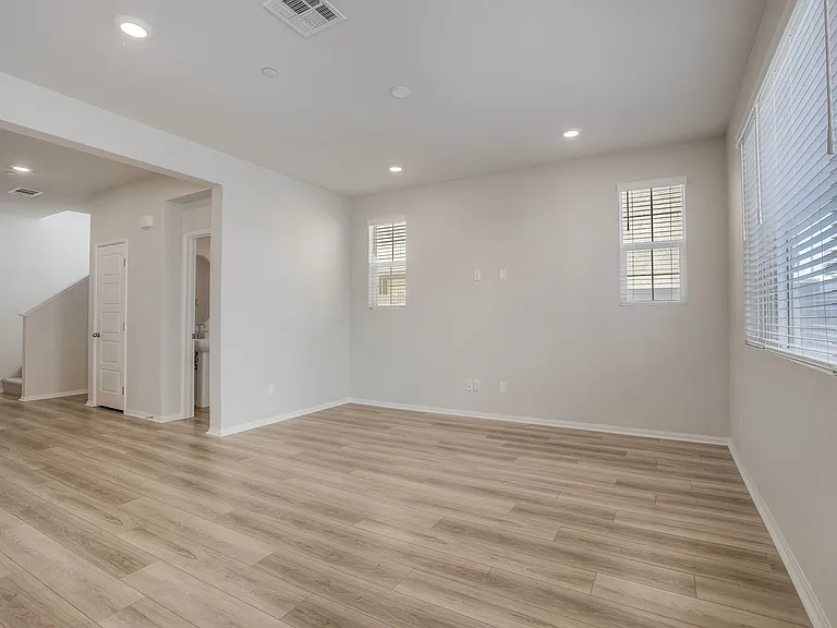 40530 Melrose Dr — Photo 7