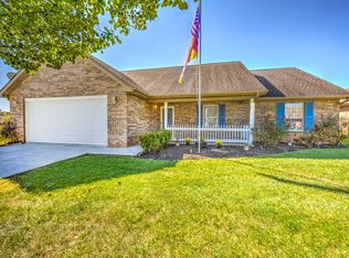 1313 Newbury Ln, Maryville, TN 37803