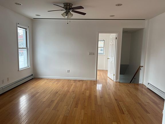 2nd image of 25 Bay 49th St #3