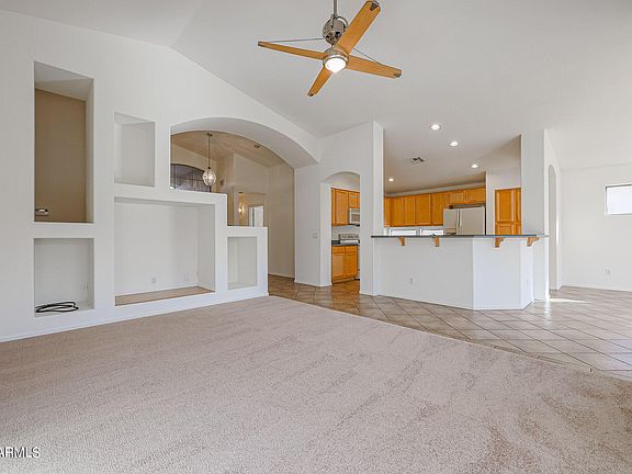 2nd image of 333 W Raven Dr
