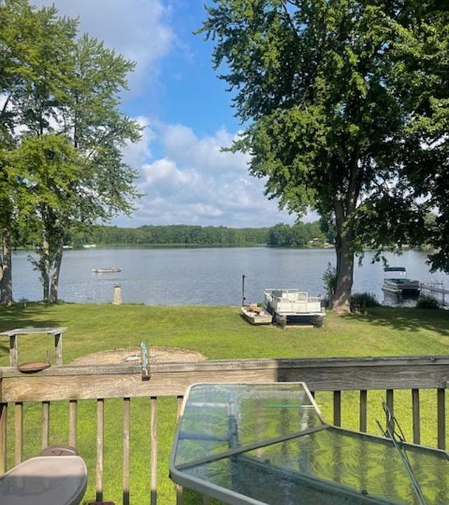 2nd image of 8305 Cowan Lake Dr NE
