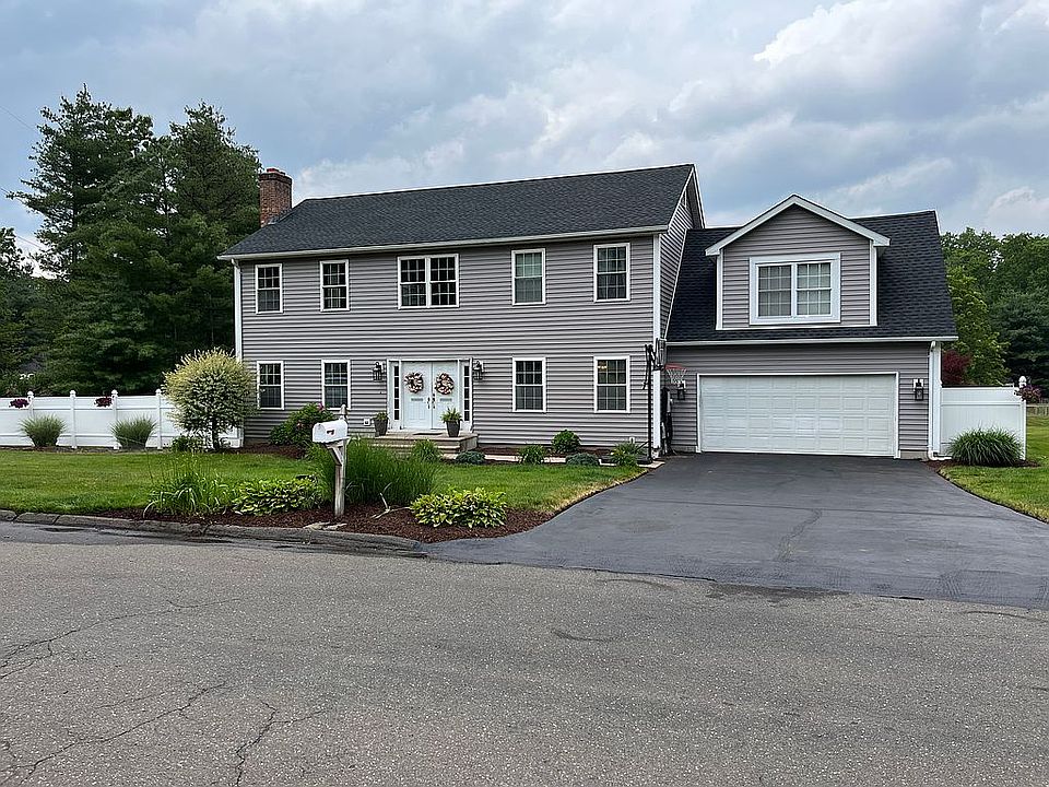 1st image of 6 Candlewood Ln