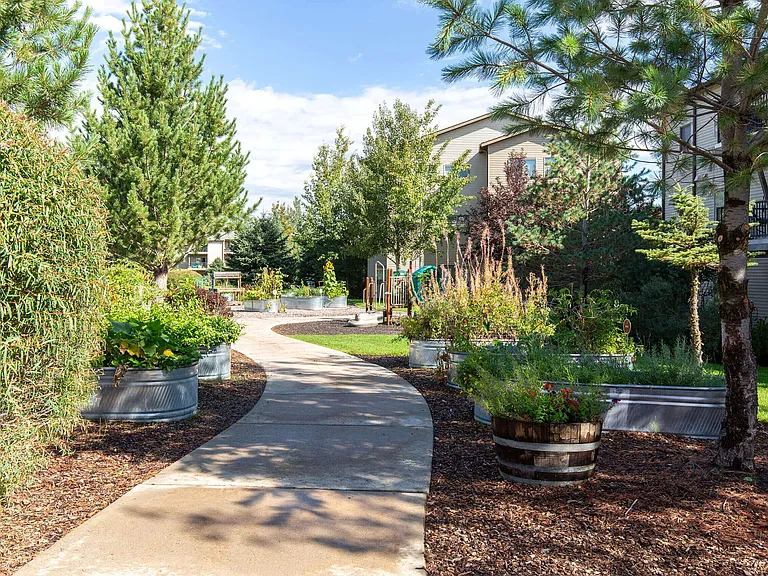 Mullan Reserve Apartments — Photo 24
