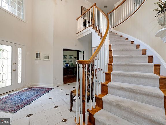 3rd image of 1007 Preserve Ct