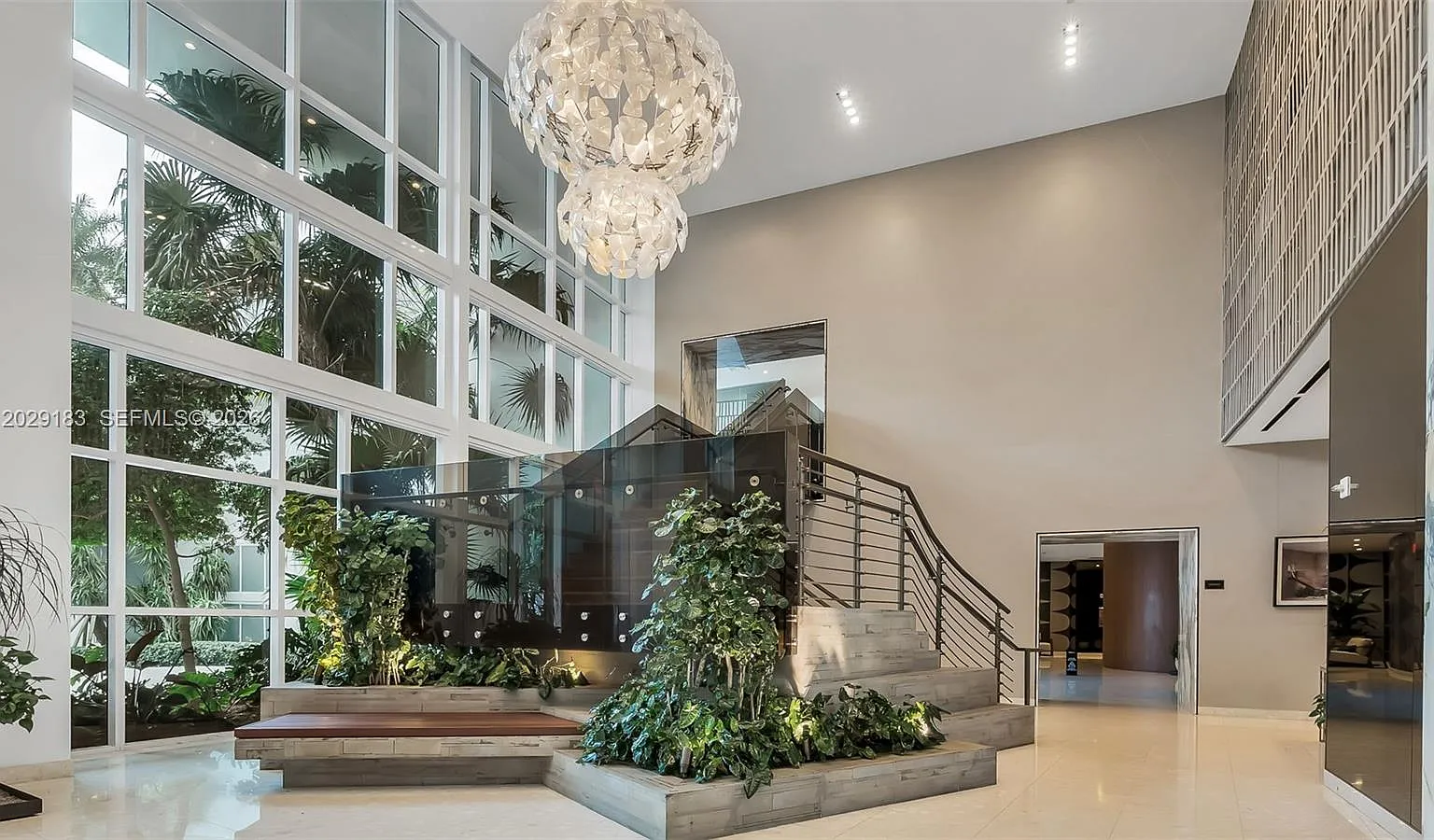 Paramount Bay Condo — Photo 4