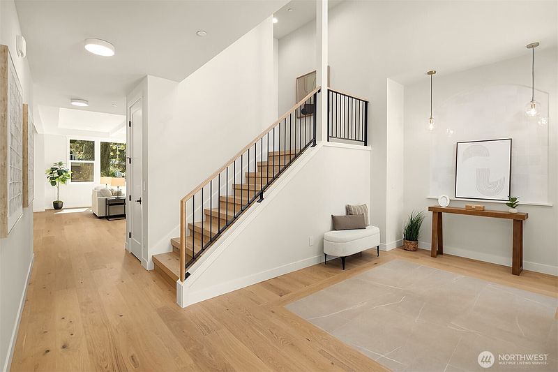 3rd image of 10217 NE 24th Street