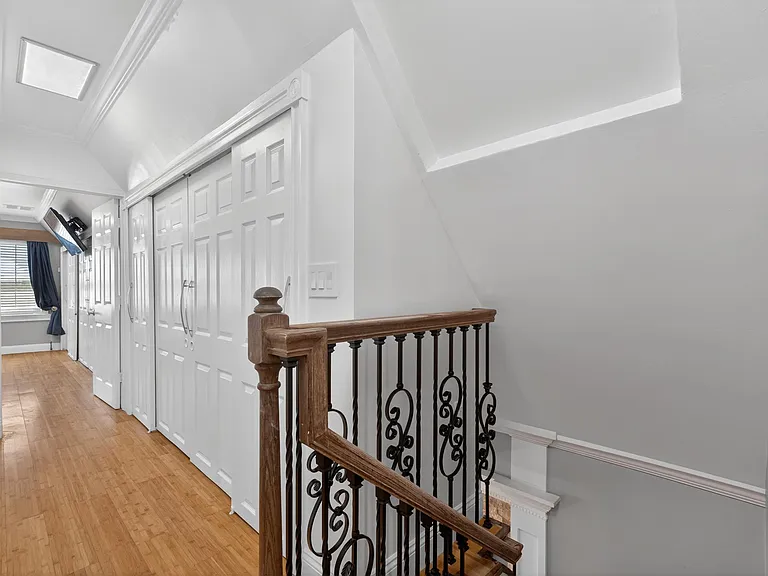 257 Kennedy Blvd — Photo 17