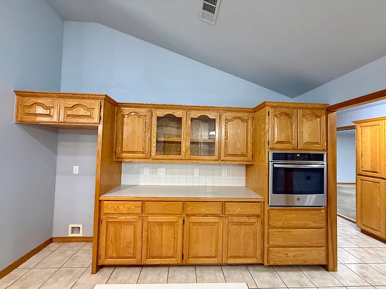 510 College Pl — Photo 12