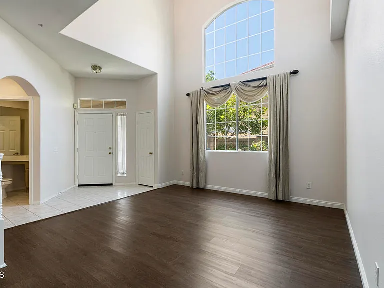 1549 Spyglass Dr — Photo 5