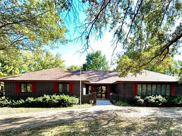 1225 Chick Ave, Maryville, MO 64468