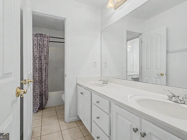 255 Squire Ln — Photo 45