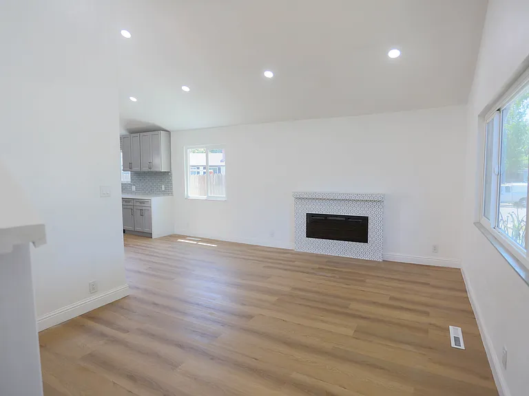 3330 Claudia Dr — Photo 4