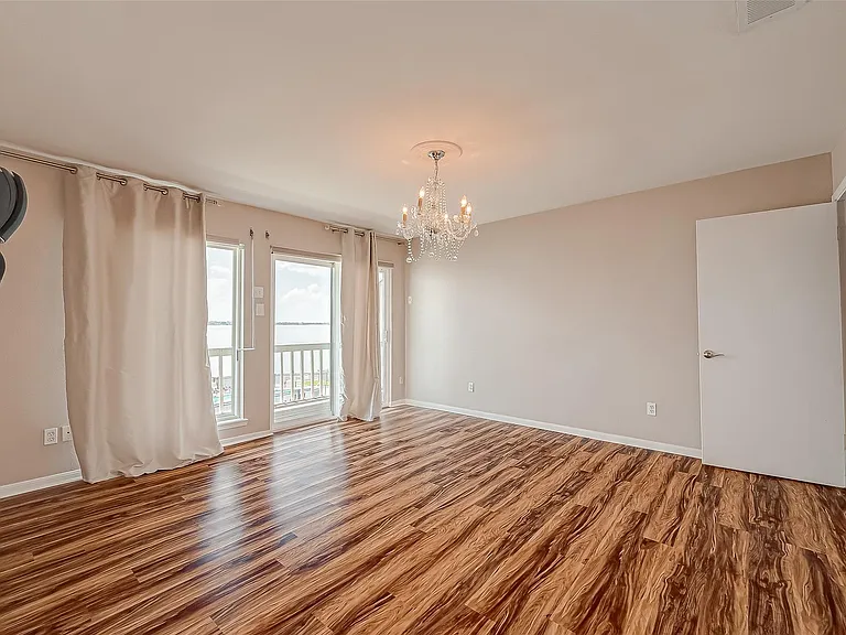 10 Mariner Village Dr — Photo 24