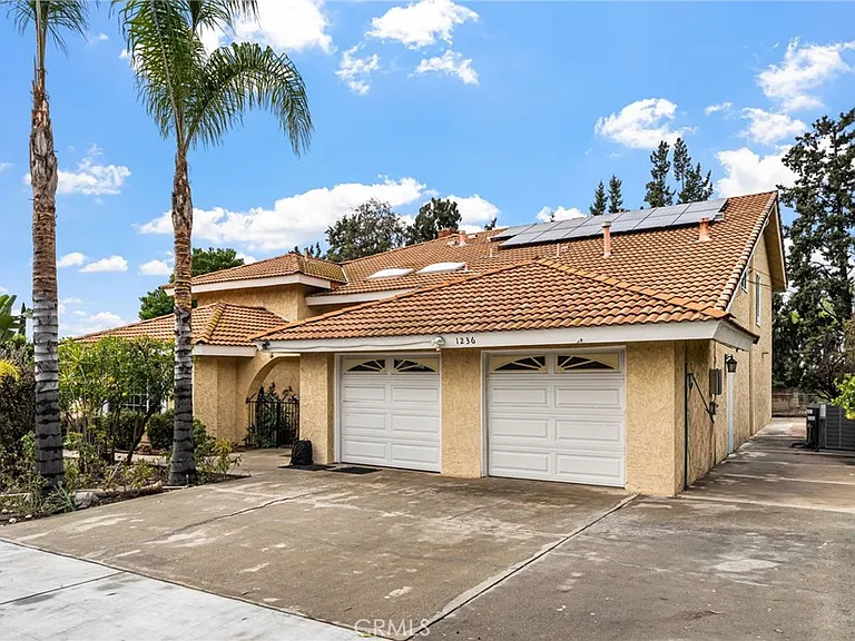 1236 E Sierra Madre Ave — Photo 3