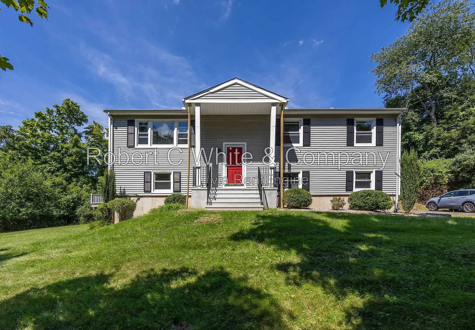 3 bed, 1.0 bath, 1434 sqft, $3,140 — Photo 1