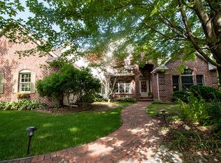 402 Deerwood Ct, Grafton, WI 53024