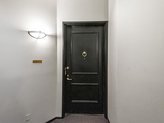 2nd image of 1820 S Beverly Glen Blvd APT 107
