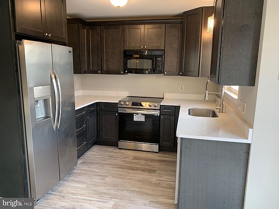 3rd image of 3 Foxton Dr