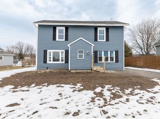 7098 Lake Ave, Williamson, NY 14589